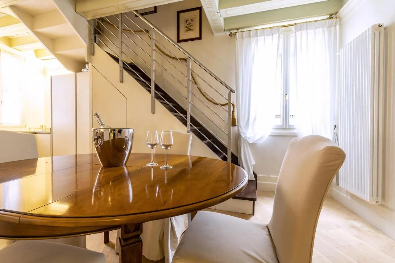 Gondola Luxury - Campo Santi Filippo E Giacomo By Wonderful Italy Venice