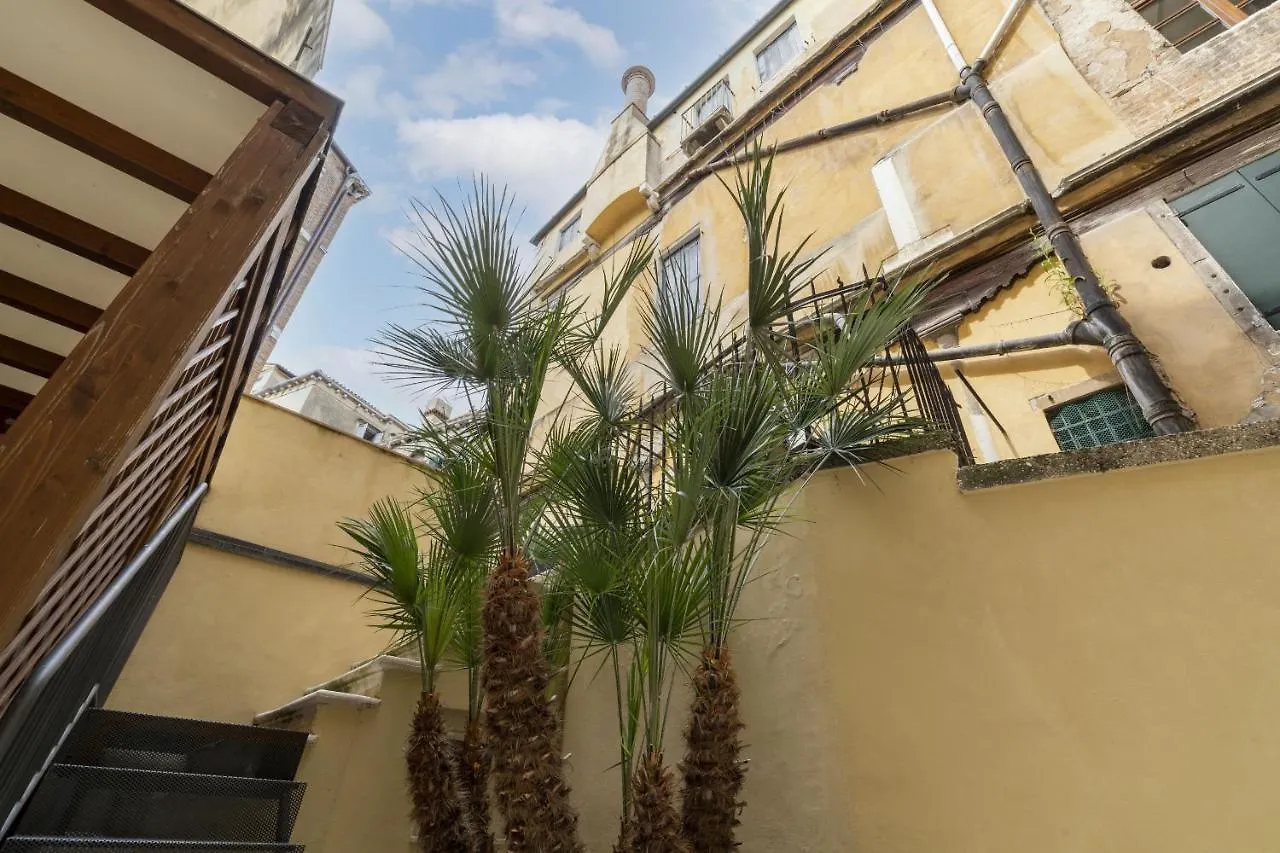 Gondola Luxury - Campo Santi Filippo E Giacomo By Wonderful Italy Venice